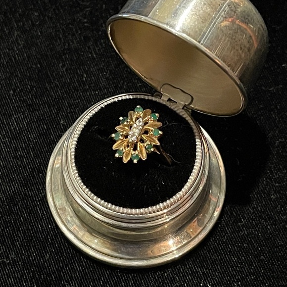 ✨Beautiful 14K Gold Emeralds Ring - Picture 2 of 4